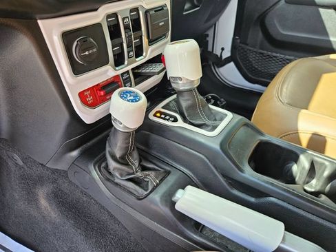 Used 2021 Jeep Wrangler Unlimited Rubicon AWD/4WD image 24