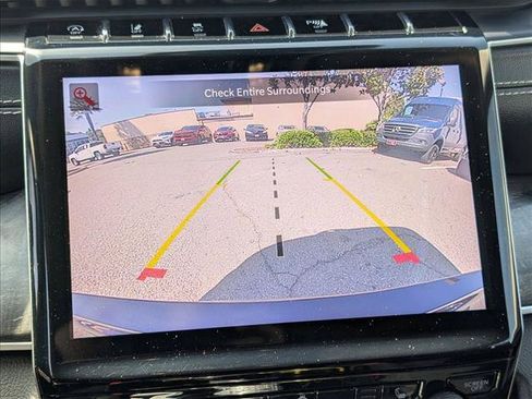 Used 2021 Jeep Grand Cherokee L Limited AWD/4WD image 14