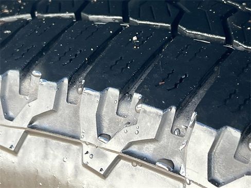 Used 2022 Kia Sorento S w/ Panoramic Sunroof Package image 10