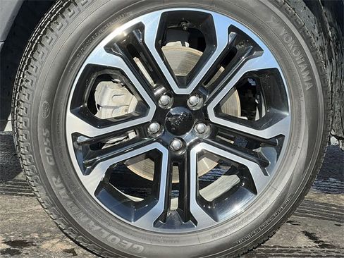 Certified 2022 Jeep Compass Limited w/ Sun and Sound Group image 8