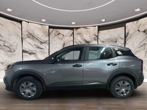 Used 2025 Nissan Kicks S AWD/4WD image 3