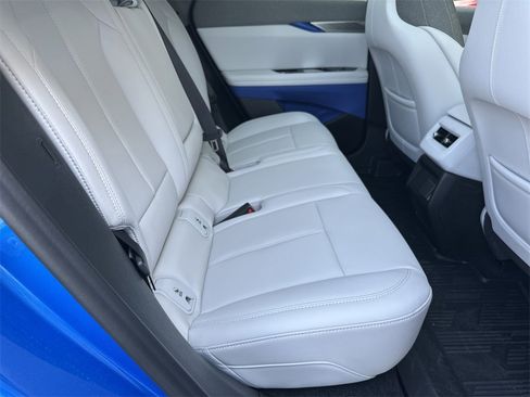 New 2025 Cadillac Optiq Luxury 1 image 32