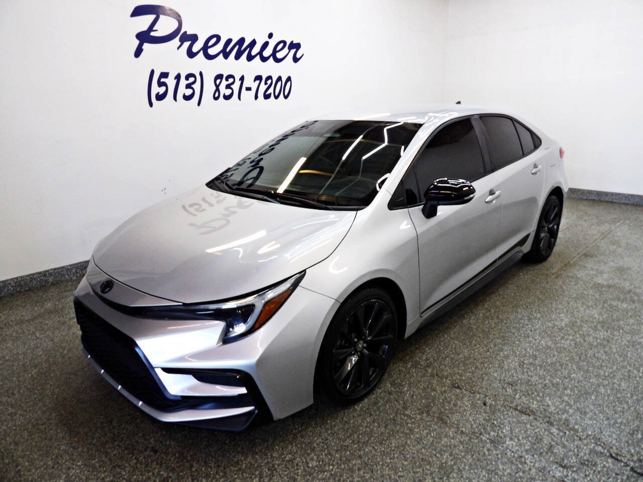 Used 2023 Toyota Corolla SE FWD image 1