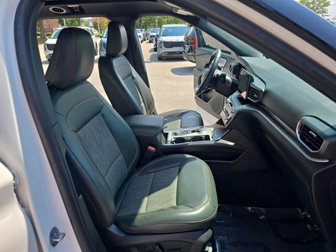 Used 2023 Ford Explorer Timberline w/ Timberline Technology Package AWD/4WD image 10