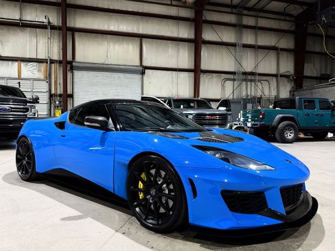 Used 2021 Lotus Evora image 10