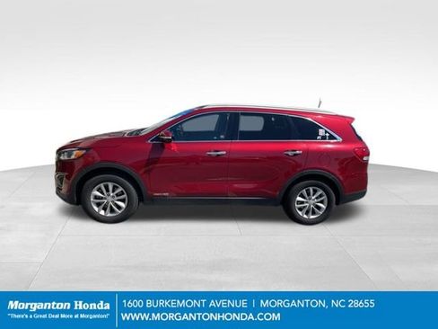 Used 2017 Kia Sorento AWD image 7