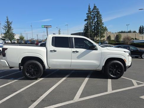 Certified 2023 Nissan Frontier SV w/ Midnight Edition Package AWD/4WD image 6