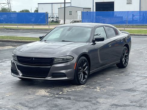 Used 2022 Dodge Charger SXT w/ Blacktop Package image 5