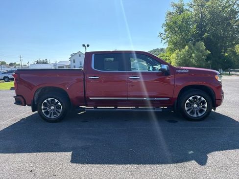 Used 2023 Chevrolet Silverado 1500 High Country w/ Technology Package AWD/4WD image 7