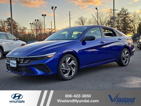 Certified 2025 Hyundai Elantra Sport image 1