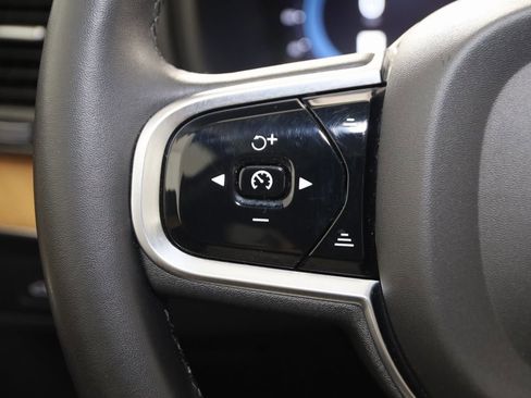 Used 2024 Volvo XC90 B5 Plus image 37