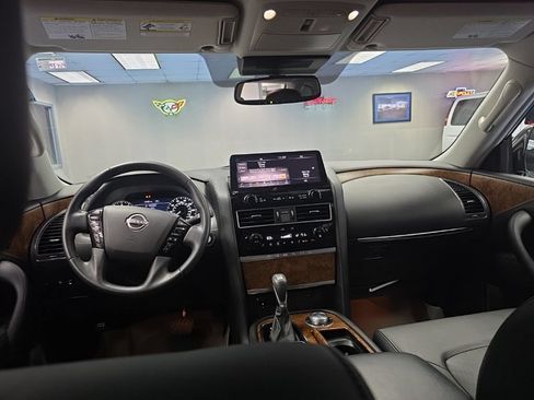 Used 2023 Nissan Armada SL w/ Captain's Chairs Package AWD/4WD image 21