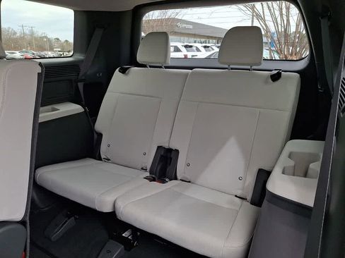 New 2026 Hyundai Santa Fe SE image 9