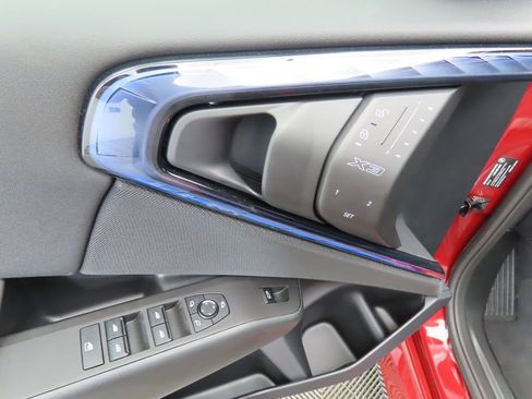 Used 2025 BMW X3 xDrive30i w/ Premium Package image 24