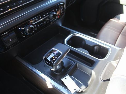 Used 2024 Chevrolet Silverado 1500 High Country w/ Technology Package image 42