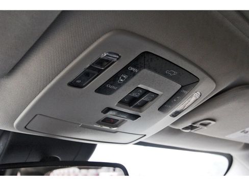 Used 2022 Toyota Sienna XLE FWD image 26