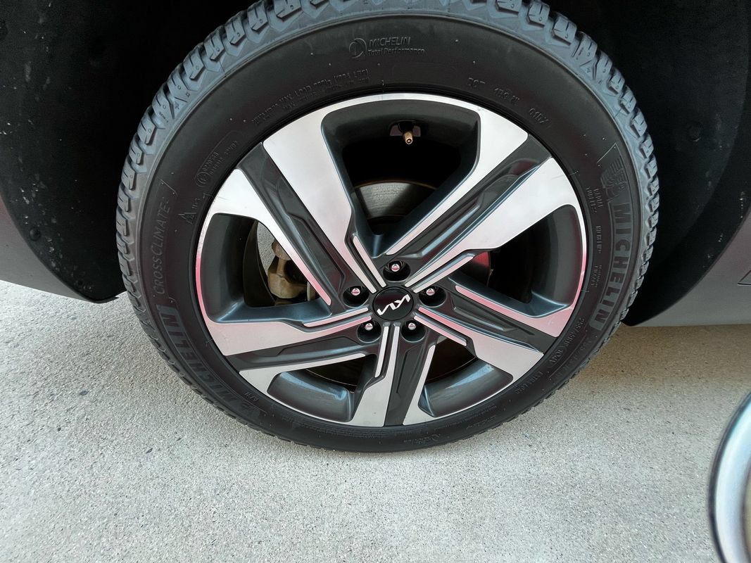 Used 2024 Kia Sorento EX AWD/4WD image 26