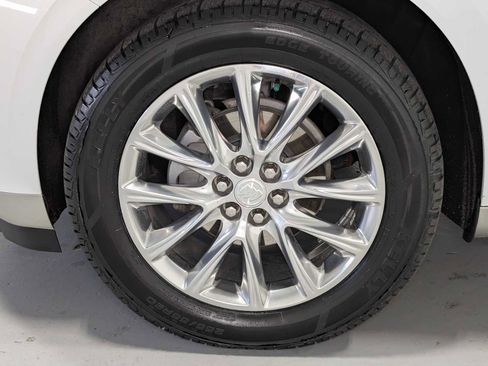 Certified 2020 Buick Enclave Premium w/ Sun and Sites Package AWD/4WD image 3