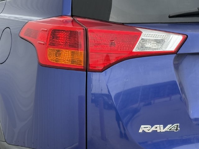 Used 2014 Toyota RAV4 Limited w/ Technology Package FWD image 7