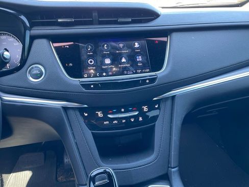 Certified 2024 Cadillac XT5 Luxury FWD image 10