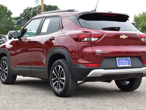 Used 2025 Chevrolet TrailBlazer LT AWD/4WD image 9
