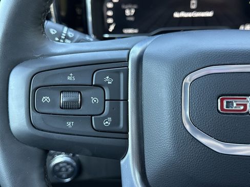 Used 2025 GMC Sierra 1500 SLT AWD/4WD image 19