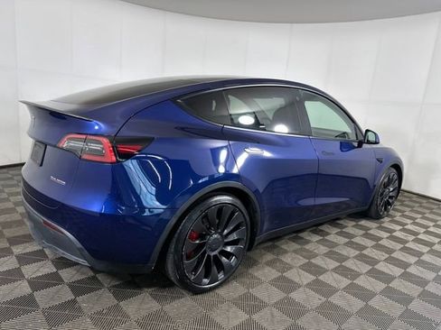 Used 2022 Tesla Model Y Performance AWD/4WD image 3