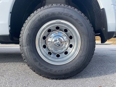 New 2025 RAM 3500 Laramie image 9