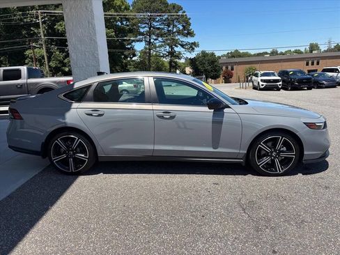 Used 2025 Honda Accord Sport image 20