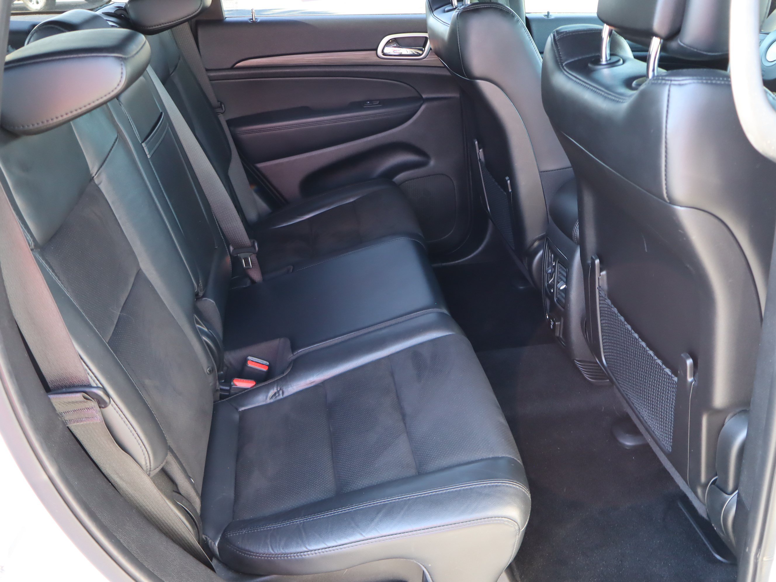 Used 2022 Jeep Grand Cherokee Laredo X AWD/4WD image 33