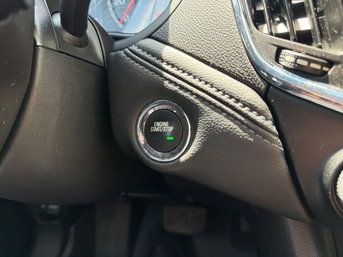 Used 2017 Chevrolet Cruze Premier FWD image 11