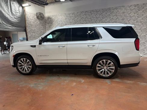 Used 2023 GMC Yukon Denali AWD/4WD image 4