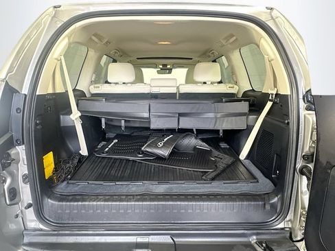 Used 2020 Lexus GX 460 Premium w/ Premium Package AWD/4WD image 26