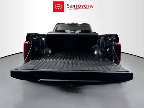 Used 2022 Toyota Tundra Limited AWD/4WD image 33