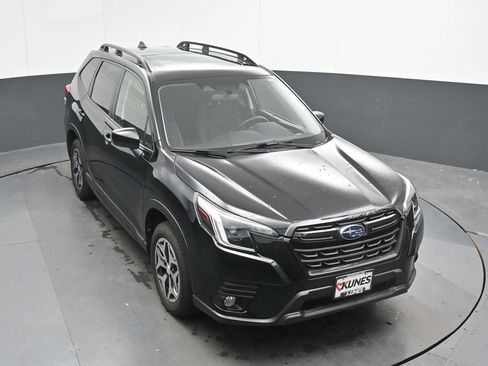 Used 2022 Subaru Forester Premium AWD/4WD image 35
