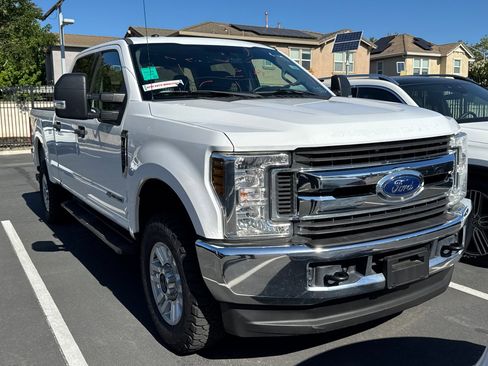 Used 2019 Ford F250 XLT AWD/4WD image 2
