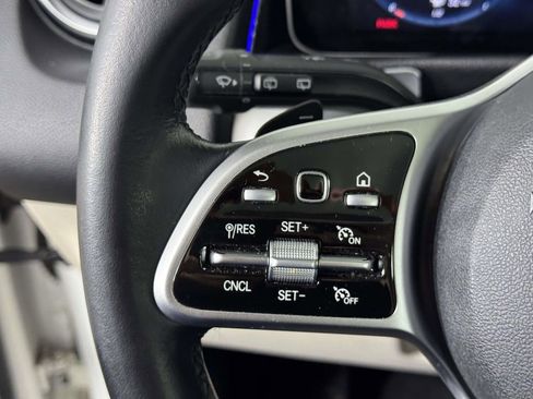 Used 2021 Mercedes-Benz GLB 250 4MATIC image 21