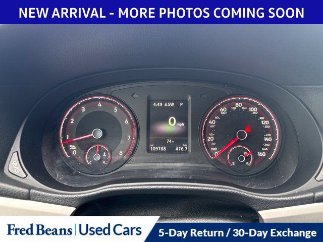 Used 2021 Volkswagen Passat 2.0T SE FWD image 14
