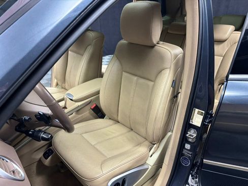 Used 2010 Mercedes-Benz GL 550 4MATIC image 34