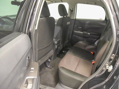 Used 2018 Mitsubishi Outlander Sport ES image 4