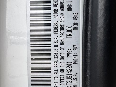 Used 2018 RAM 1500 Express w/ Express Value Package image 29