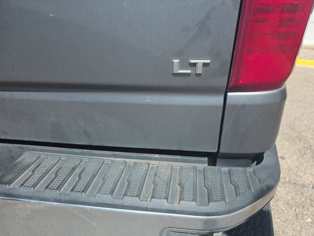 Used 2022 Chevrolet Silverado 1500 Limited LT AWD/4WD image 9