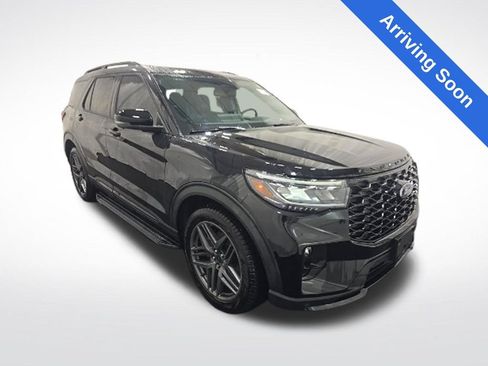 Used 2025 Ford Explorer ST AWD/4WD image 1