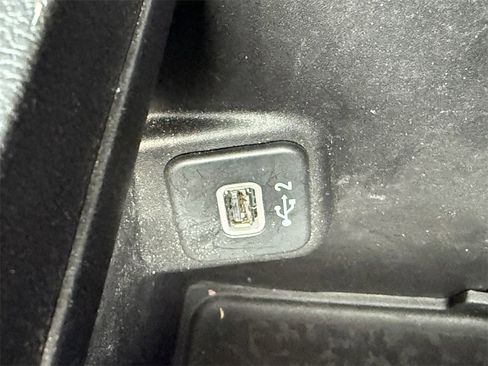 Used 2021 Jeep Wrangler Unlimited Sahara image 24