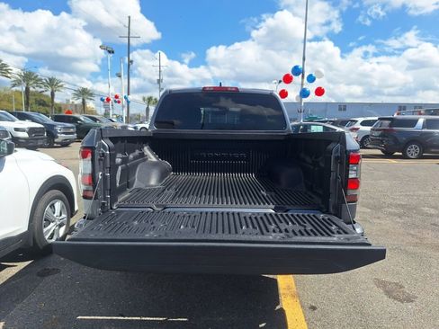 Used 2024 Nissan Frontier SV image 24