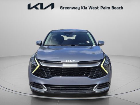 Used 2024 Kia Sportage EX image 2