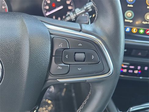 Certified 2022 Buick Envision Essence w/ Sport Touring Package image 25