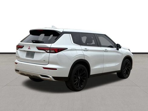 Used 2022 Mitsubishi Outlander SE FWD image 5