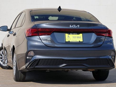 Used 2023 Kia Forte LX FWD image 5