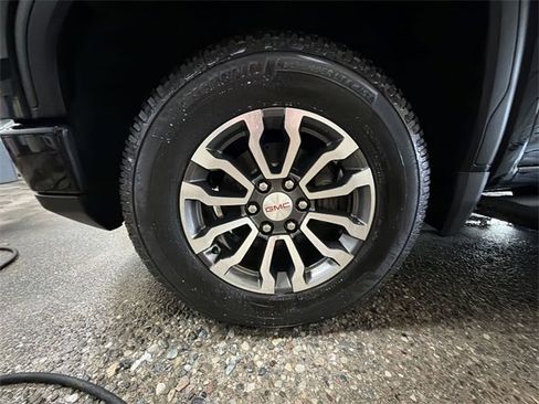 Certified 2022 GMC Sierra 1500 AT4 w/ AT4 Preferred Package image 10